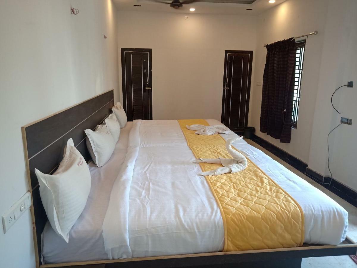 Sushmika Resorts Inn Yercaud Bagian luar foto